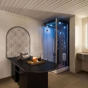 Muscat hotels &amp; apartments, all accommodations in Muscat